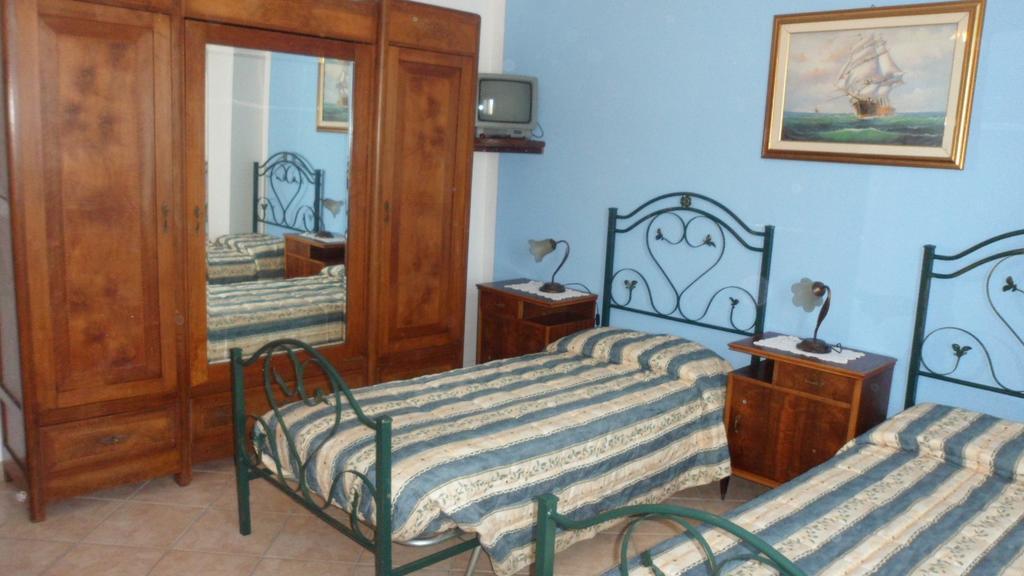 Agriturismo La Quiete Roncofreddo Habitación foto