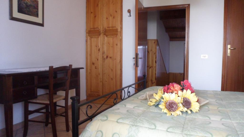 Agriturismo La Quiete Roncofreddo Habitación foto